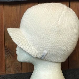 💚3/$20💚Coal cream knit cap with brim 100% wool